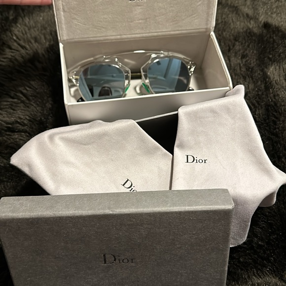 Dior - Picture 12 of 12